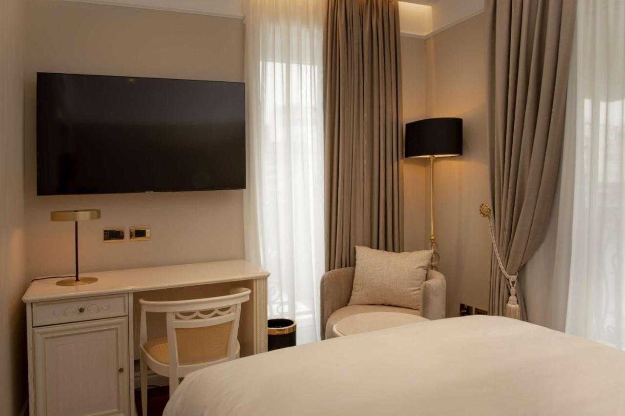 Junior Suite con Vista Lago