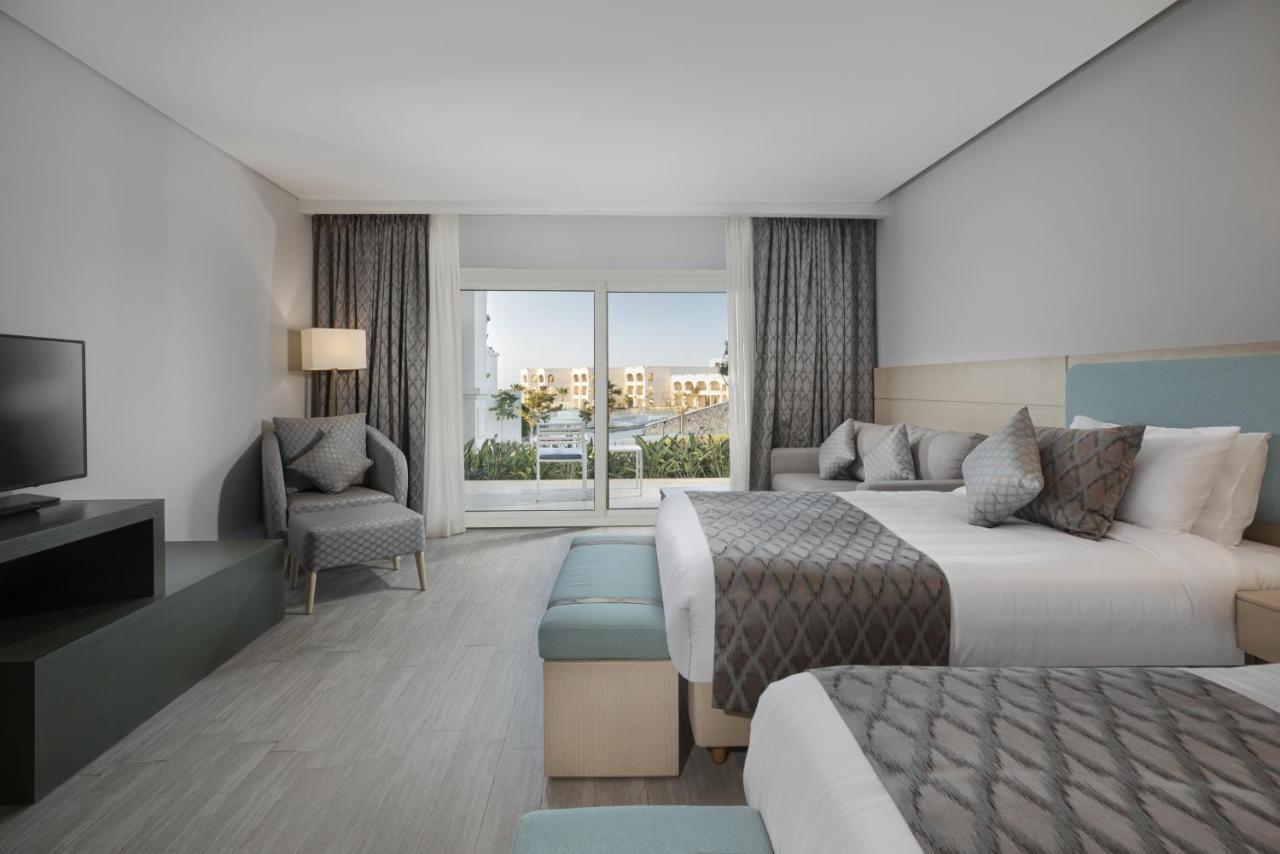 Deluxe Double or Twin Room Garden View