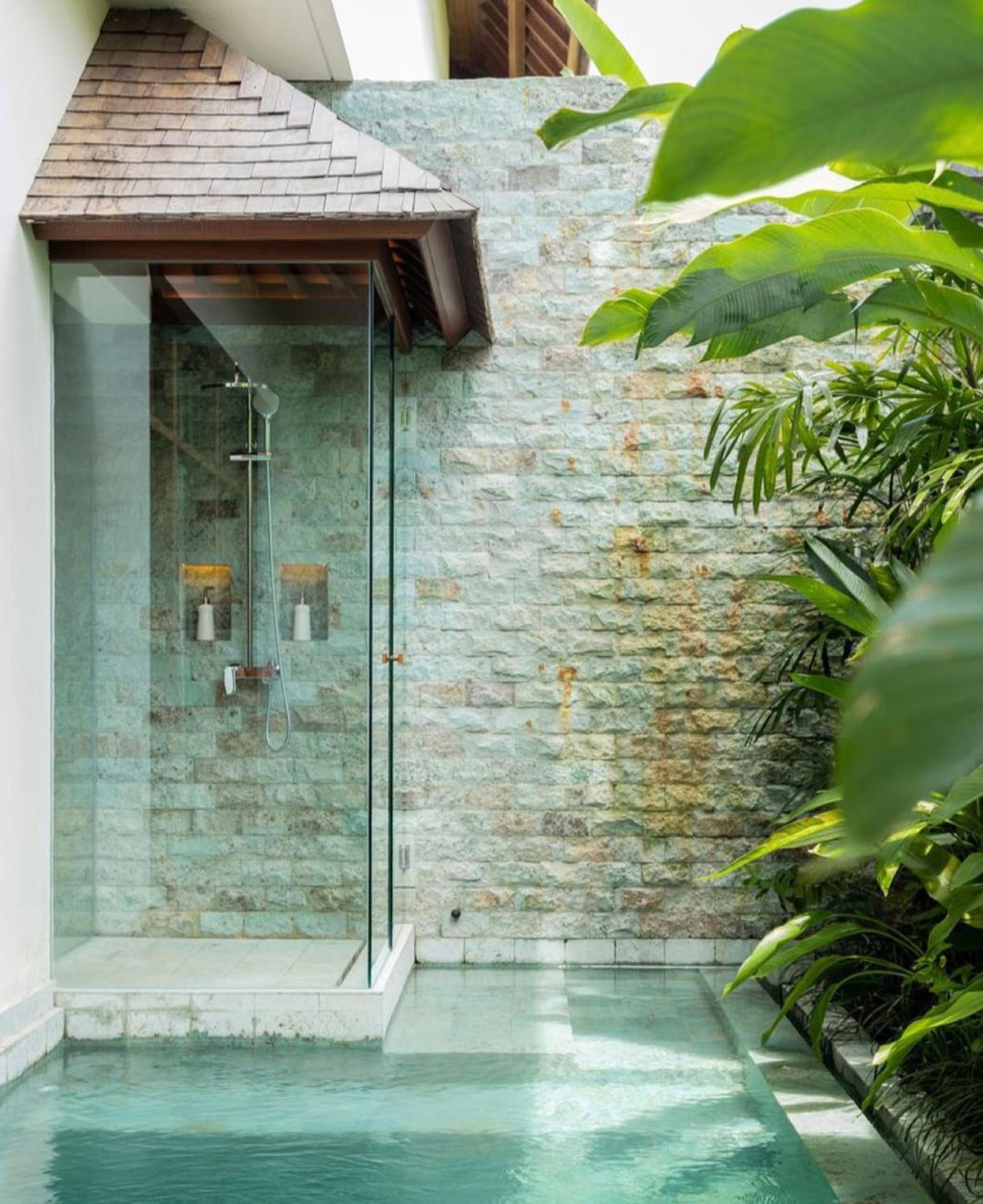 Pavilion Pool Suite