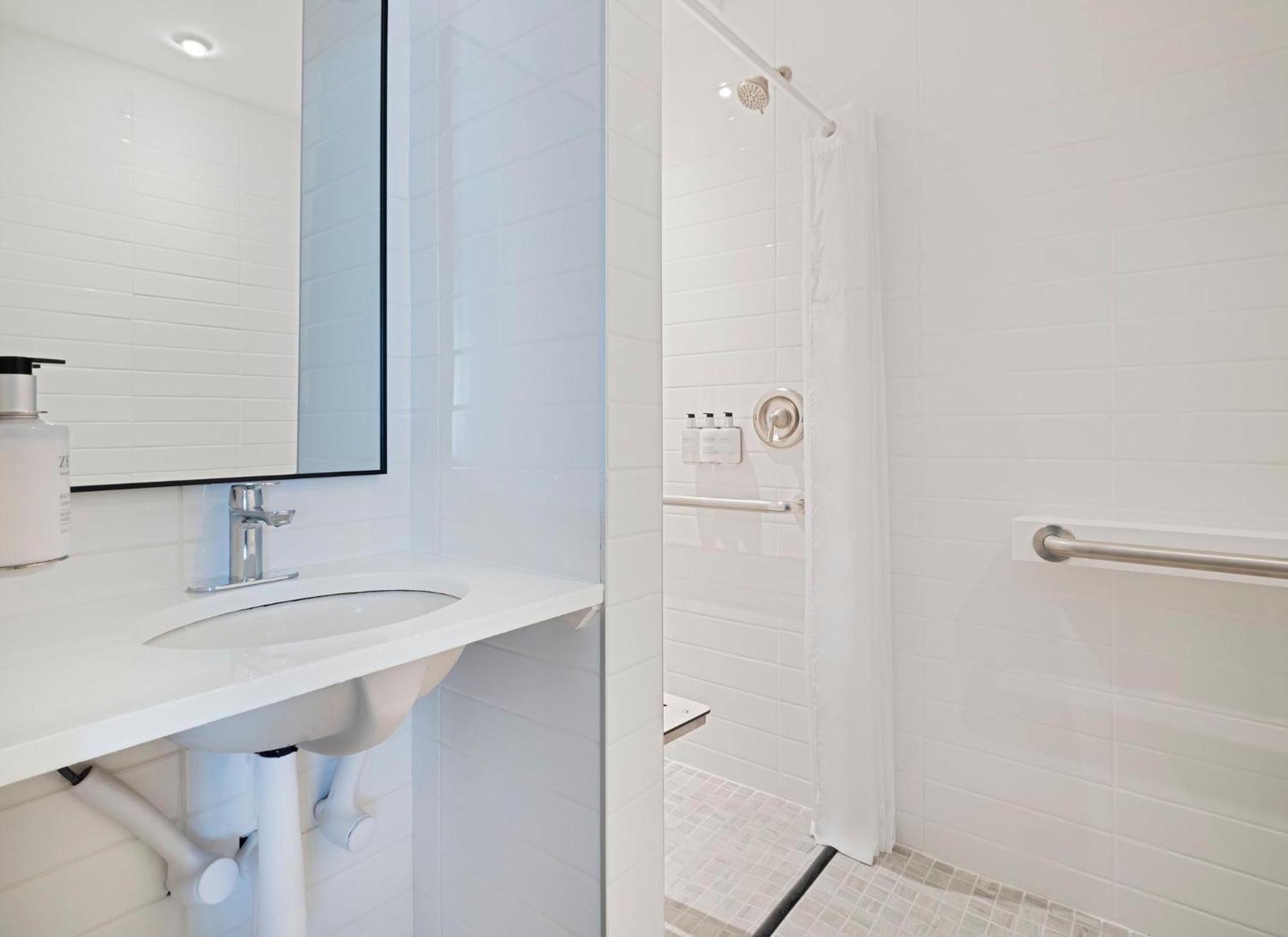 King Suite with Sofa Bed and Transfer Shower - Mobility Accessible