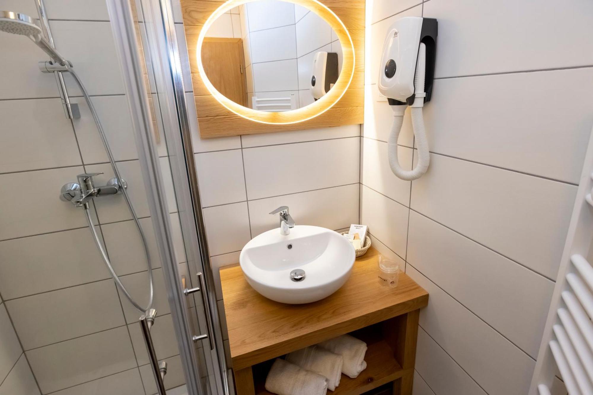 Economy Single Room,1559482777:JPEG