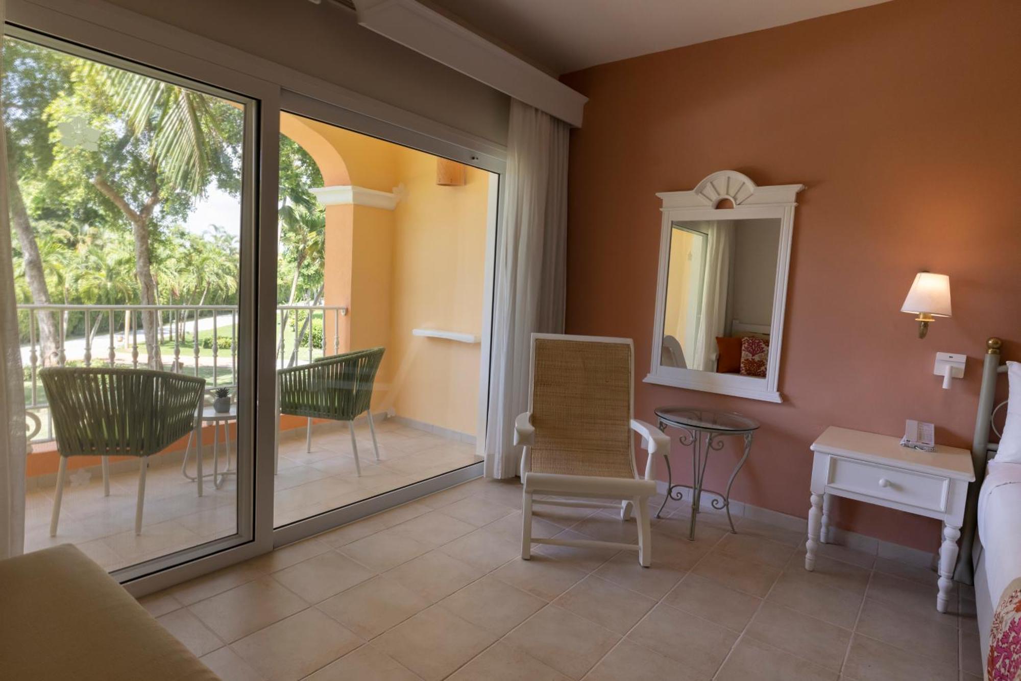 Premium Tropical View