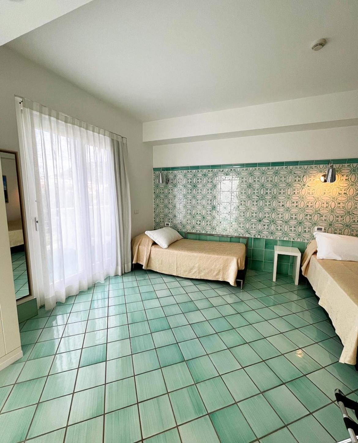 Comfort Triple Room