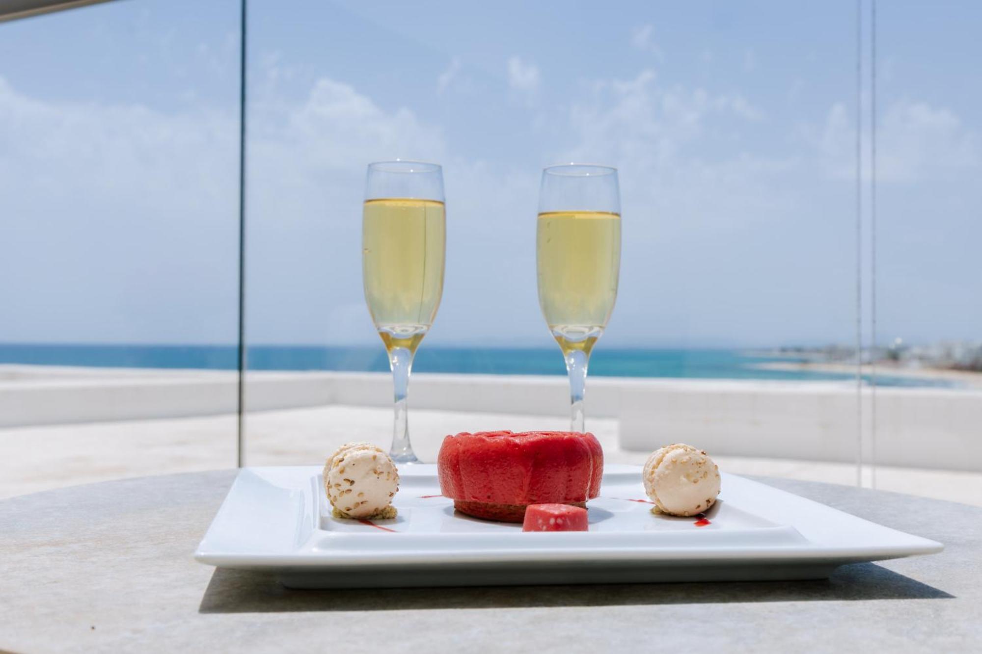 Suite Sea View Double Whirlpool Bath on an outdoor sea view terrace