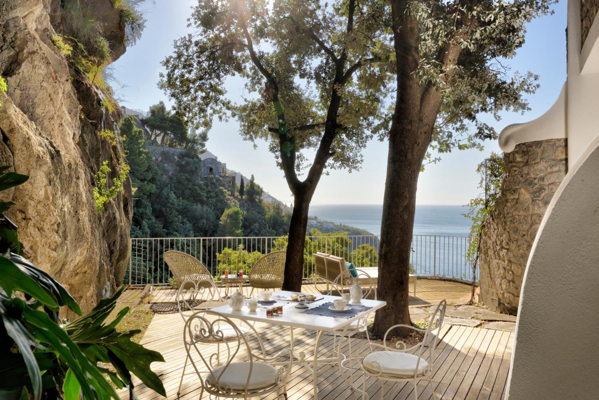 Junior Suite Deluxe with Terrace Sea View
