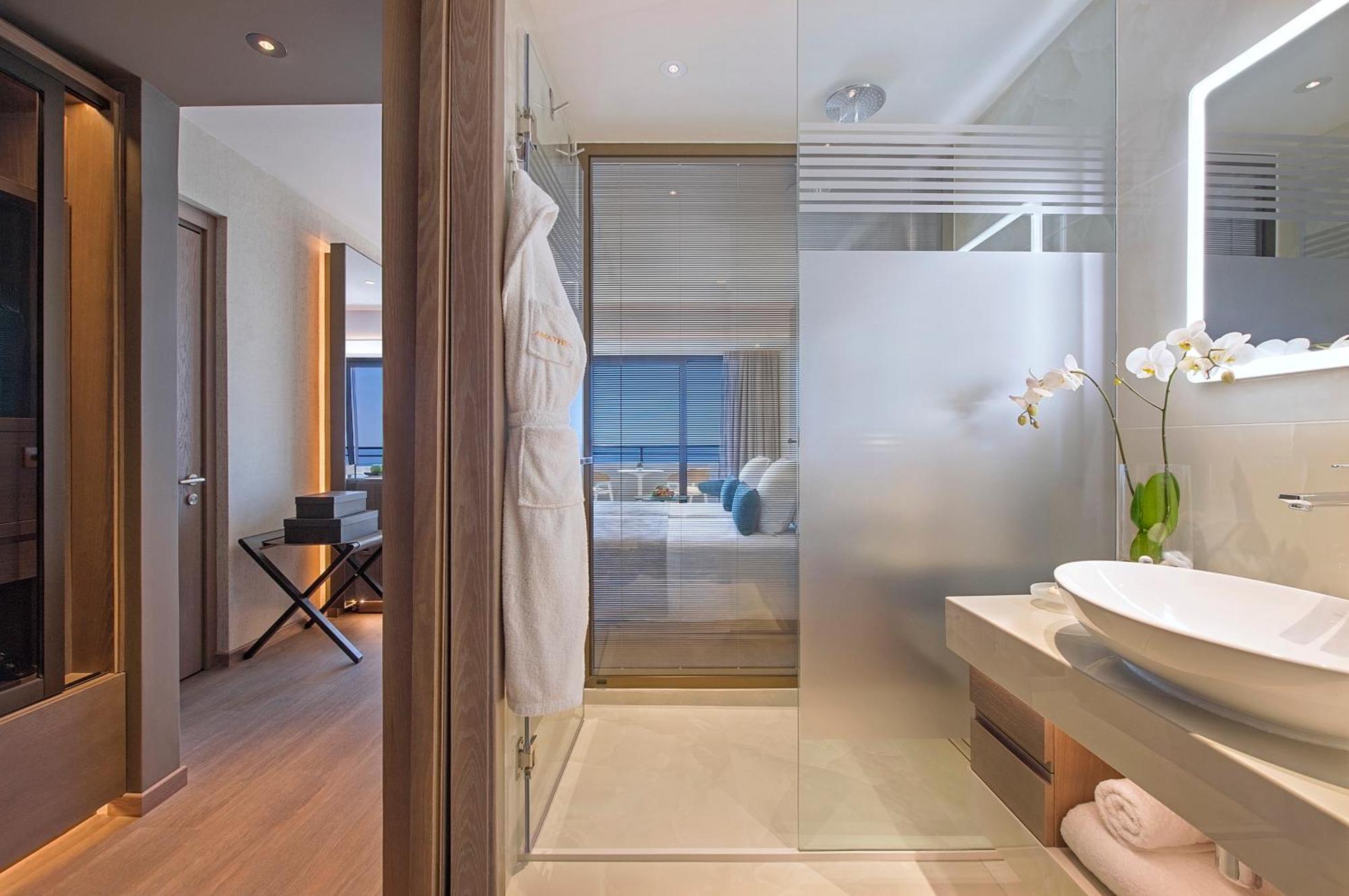 Superior Double or Twin Room with Sea View,1275205516:JPEG