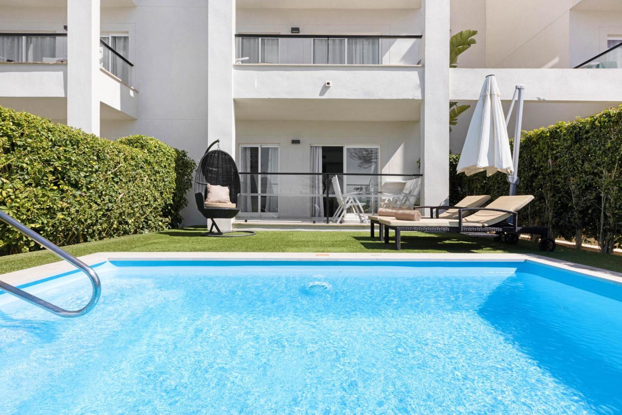 Apartment with Private Pool - Selection Club