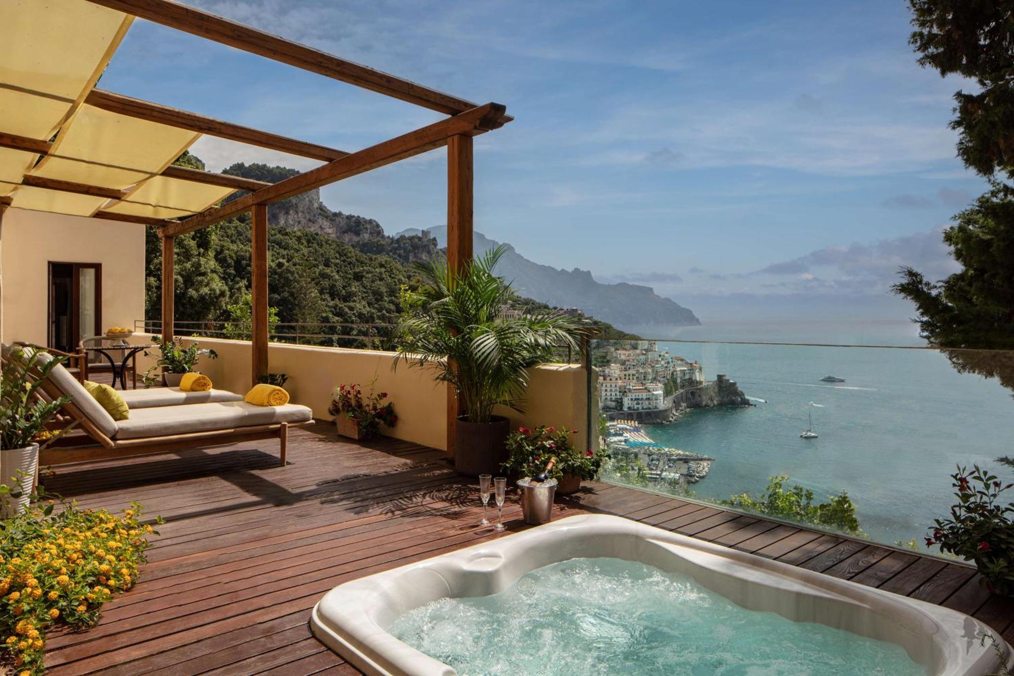 Suite dell’Eremita with Sea View Terrace and Jacuzzi with Extra Bed (2 Adults + 1 Child)