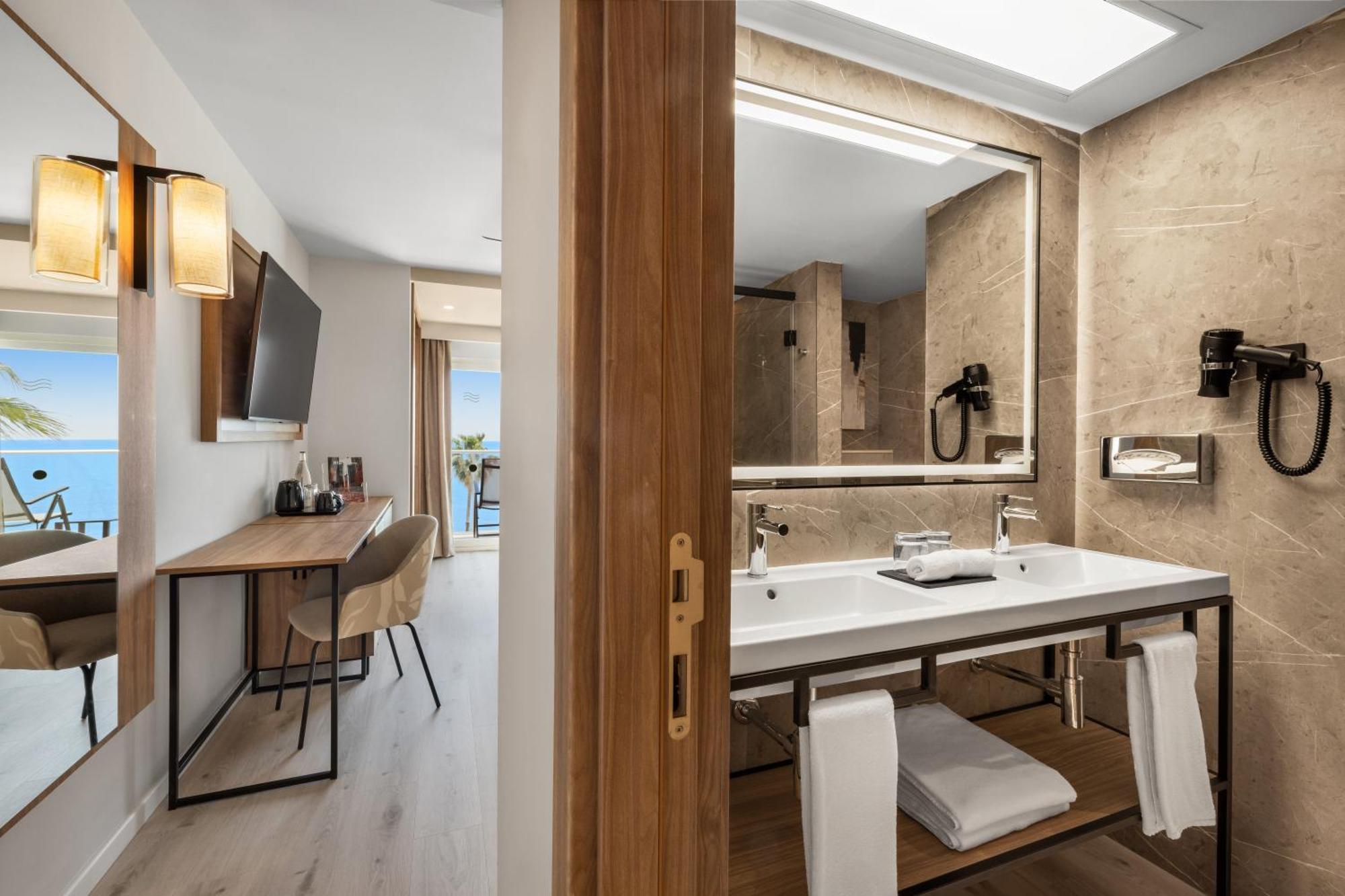 Deluxe Double Room Sea View