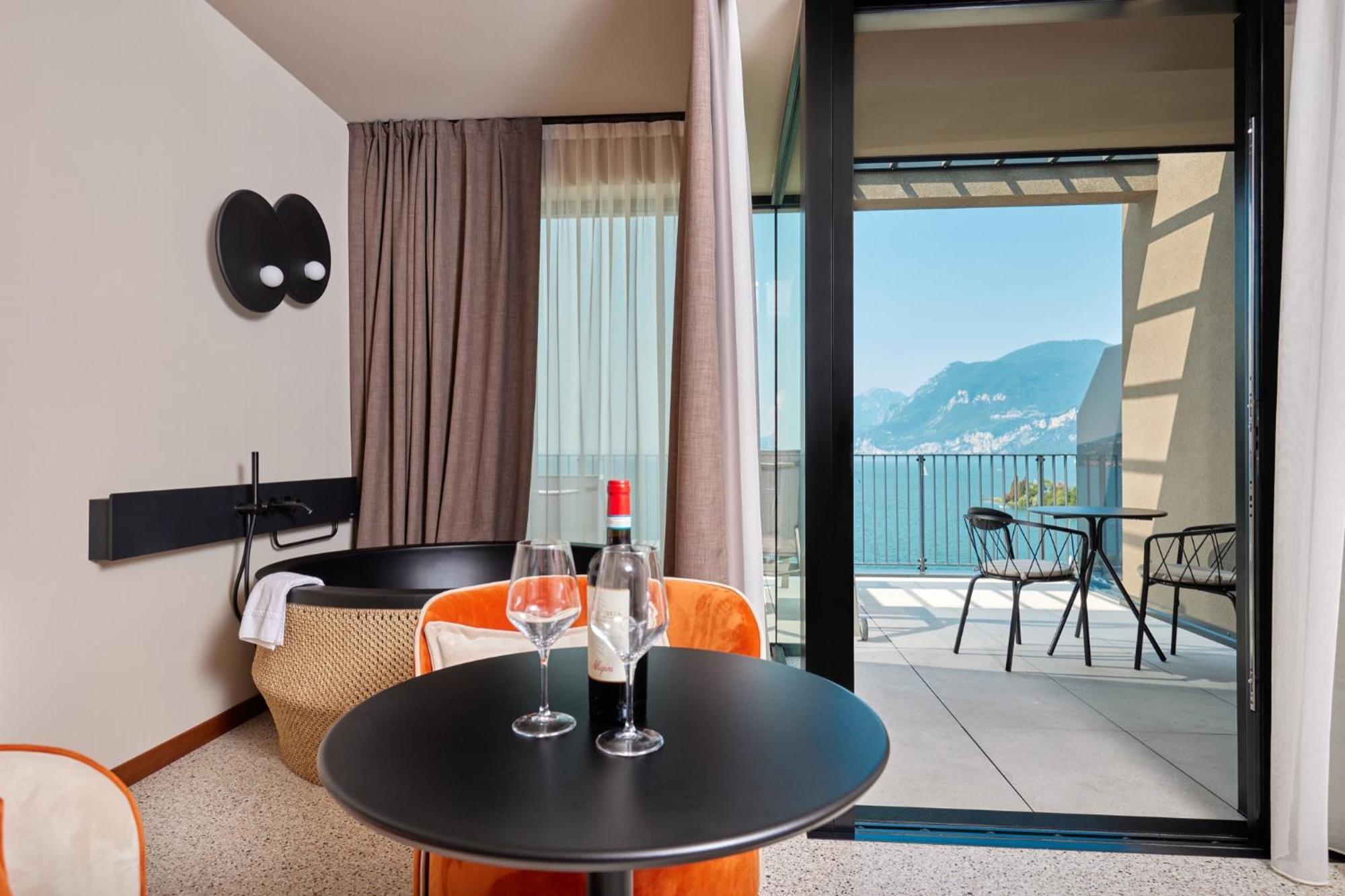 Suite Adults Only (Pets not allowed)