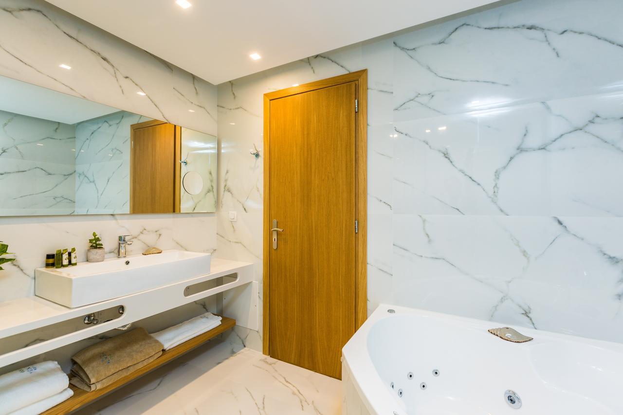 Menta Deluxe Suite Jacuzzi,610686120:JPEG