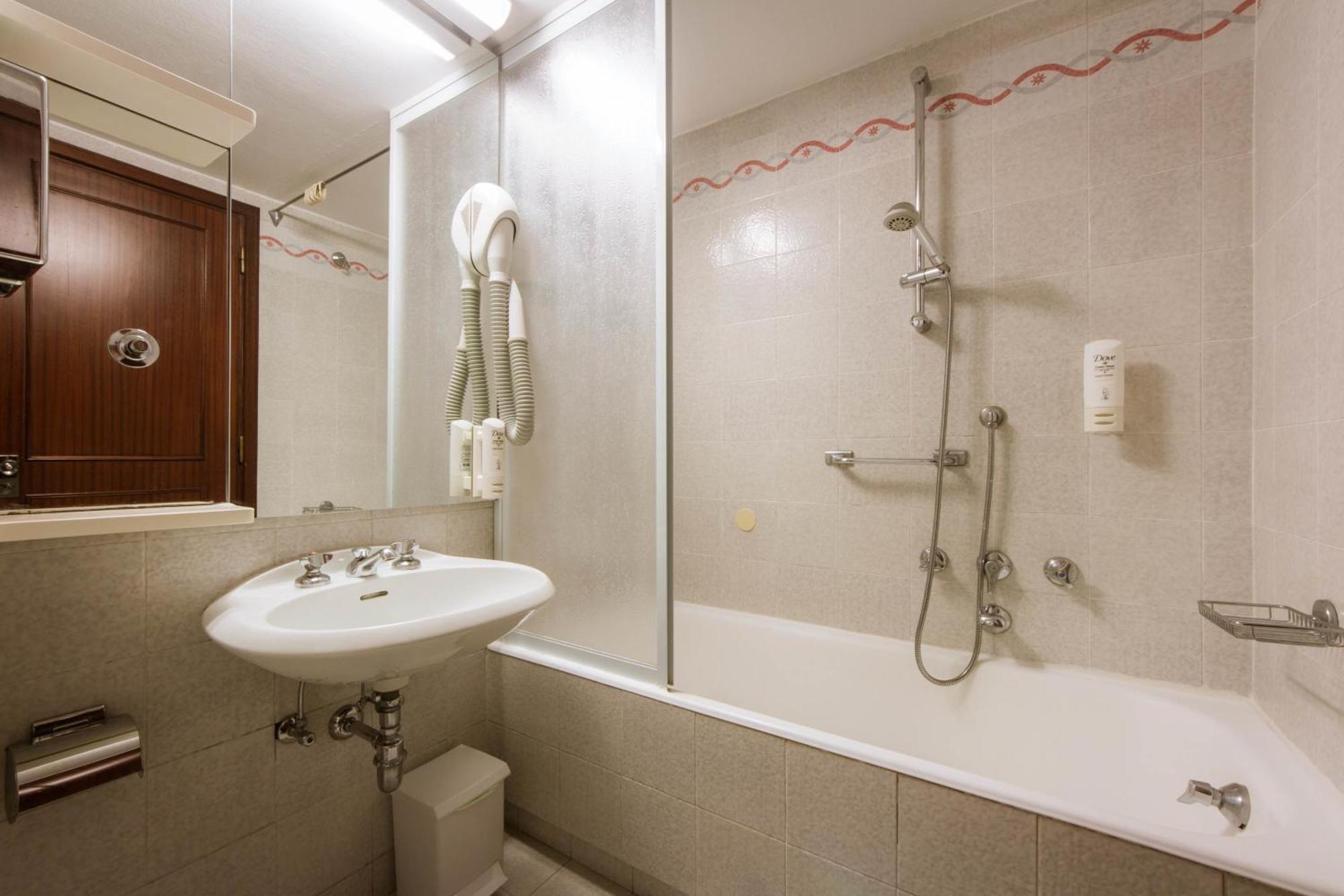 Classic Double or Twin Room Balcony,704448052:JPEG