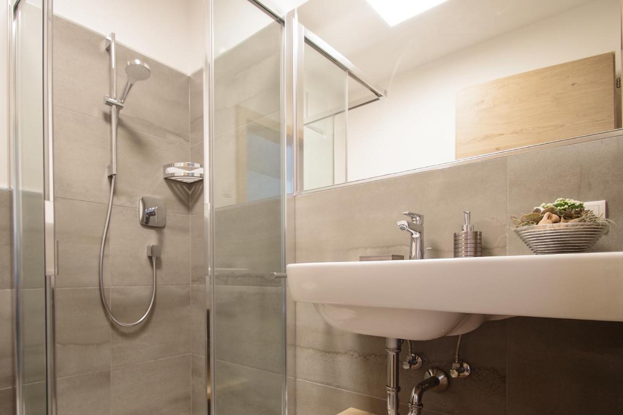 One-Bedroom Apartment,400907904:JPEG