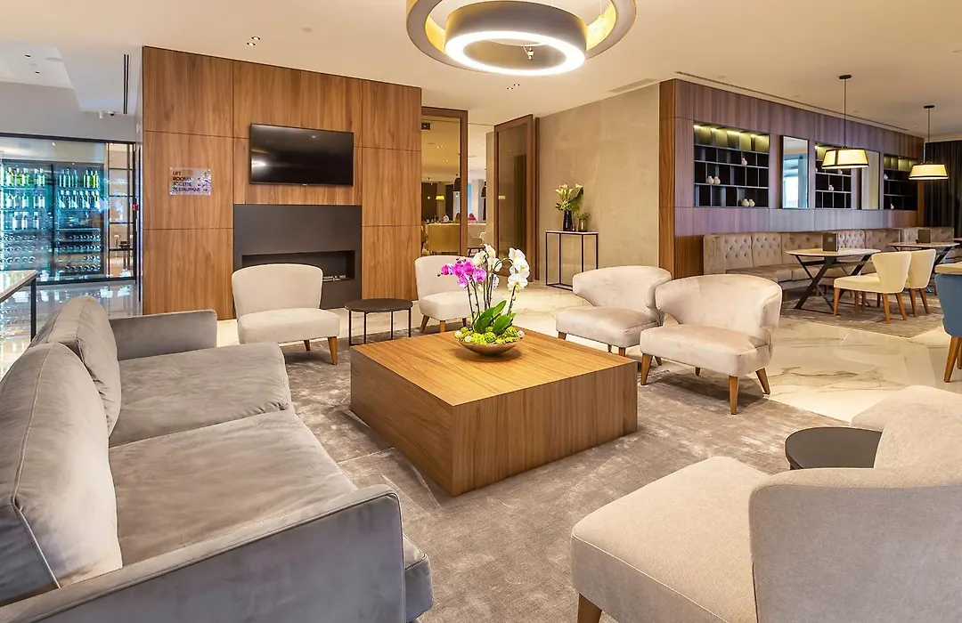 Luxury Hotel Riva-1
