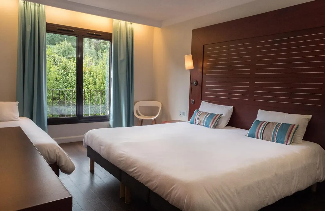 Hotel Les Jardins De Sainte-Maxime-1