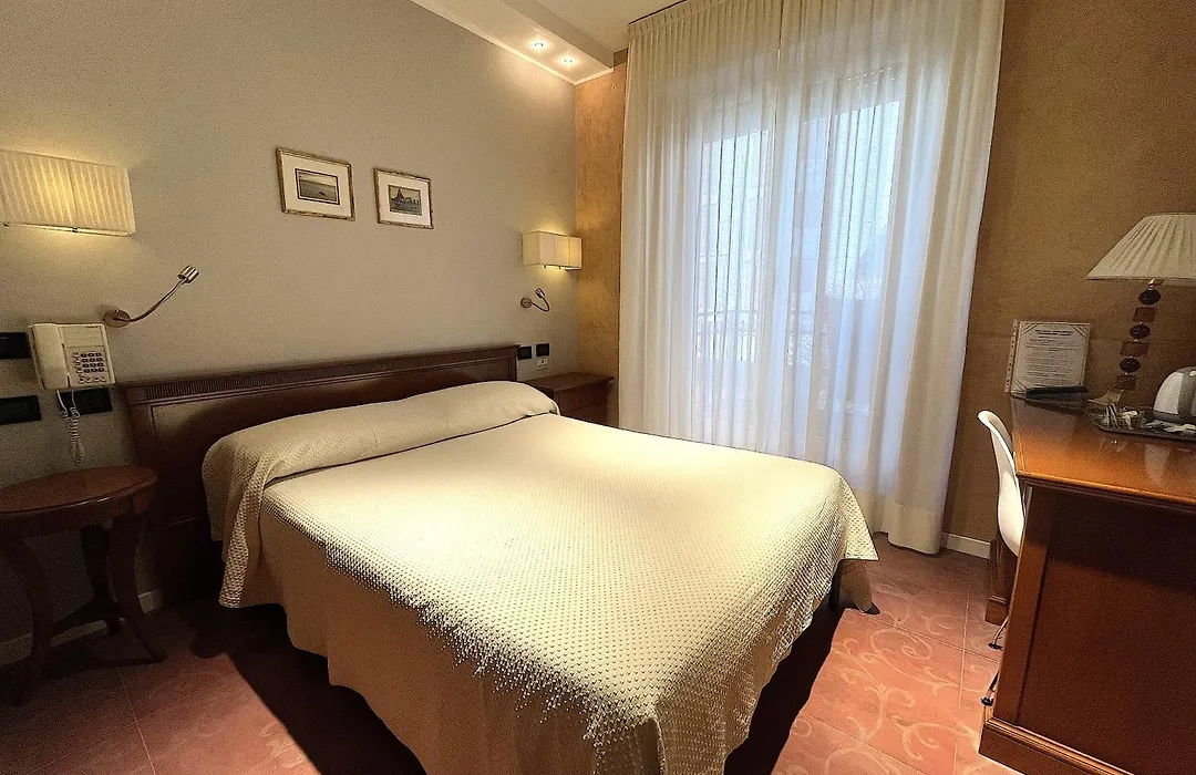 Hotel Regina-1
