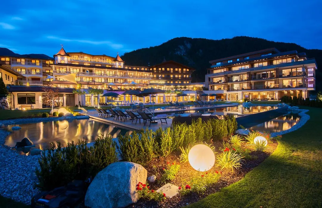 Hotel Kronblick-1