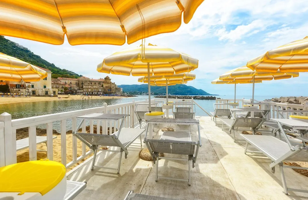 Hotel La Marina-1