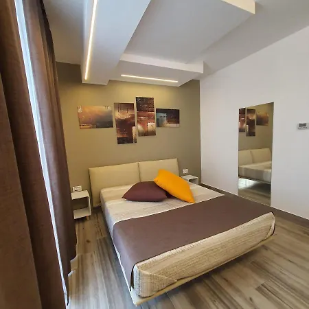 Sundeck Hotel-2