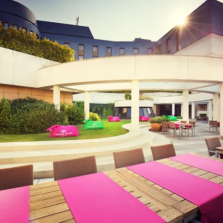Crowne Plaza Bratislava By Ihg-2
