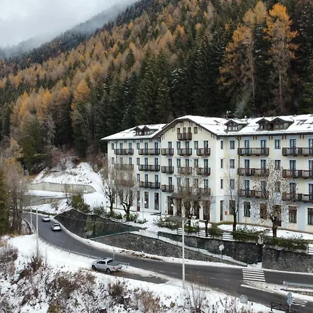 Palace Pontedilegno Resort-2