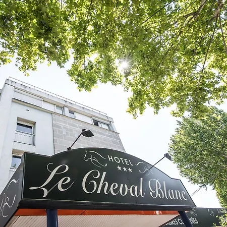 Le Cheval Blanc-3