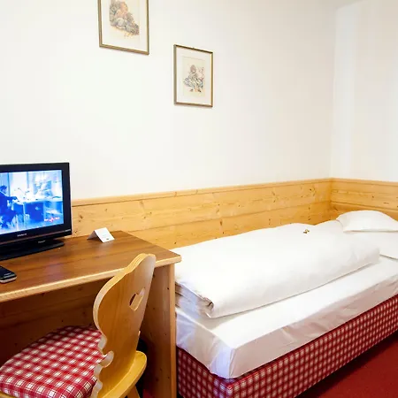 Hotel Falken-3