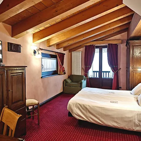 Hotel L' Aiglon-2