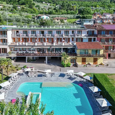 Park Hotel Val Di Monte ***S-3