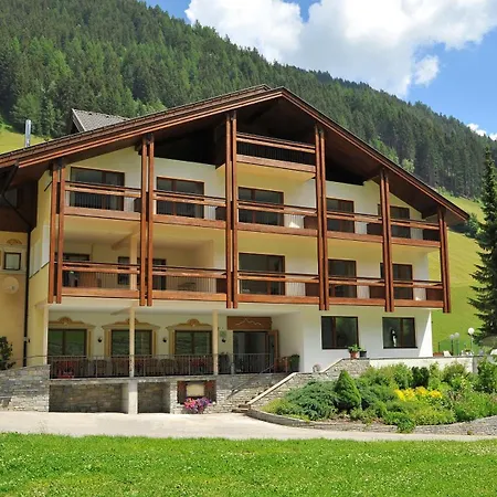 Hotel Alpenfrieden-3