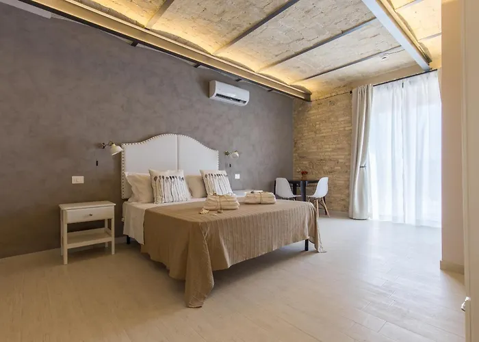 Al Faro Bianco B&B E Residence Con Parcheggio
