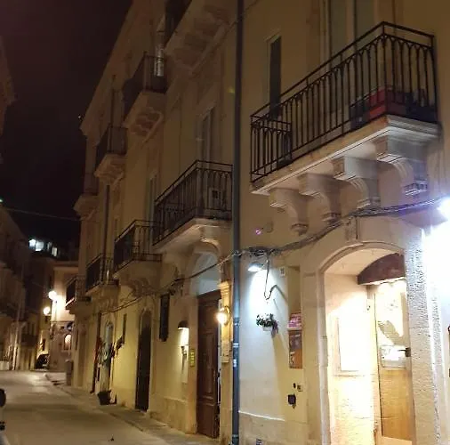 Self Catering: Artemide