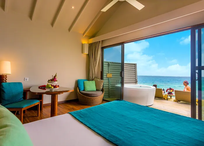 Hotel romantico: Centara Ras Fushi Resort & Spa Maldives - Stay 4 Nights Or More And Enjoy 50 Percent Off Speedboat Transfers, Valid For Stays From 6 Apr To 30 Sep 2026 (Adults Only)