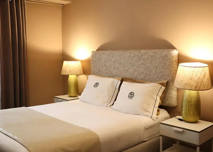 Ph Downtown Suites