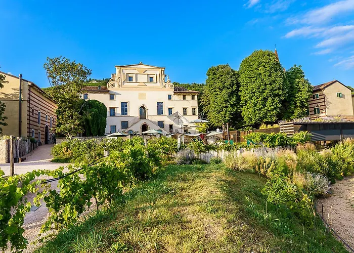 Villa Balis Crema Verona Hills
