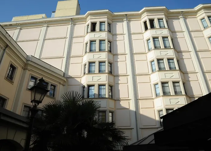 Grand Visconti Palace