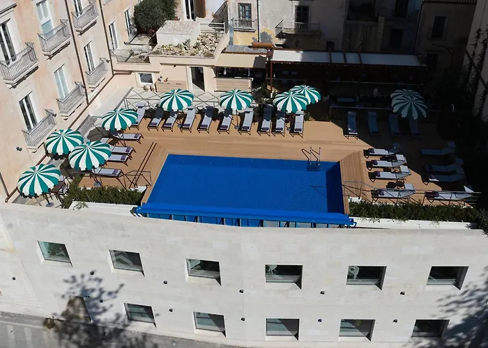 Grand Des Etrangers- The Leading s Of The World