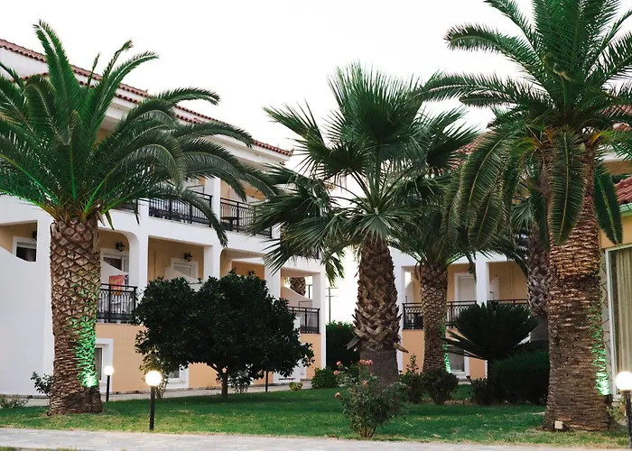 Village Inn Studios & Family Apartments