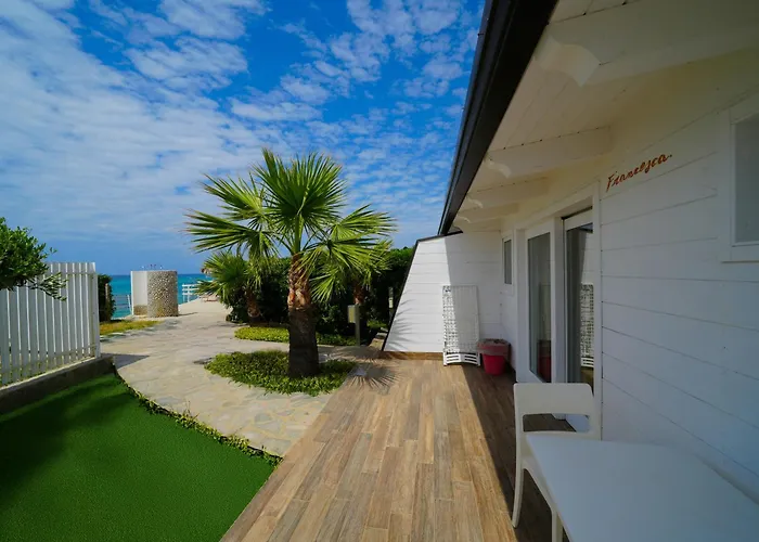 Marinella Beach Apartments - On The Beach - Private Free Parking