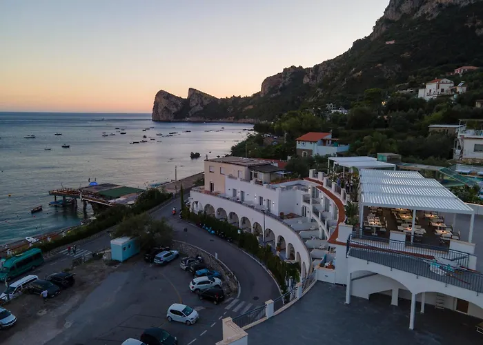 Punta Campanella Resort&Spa