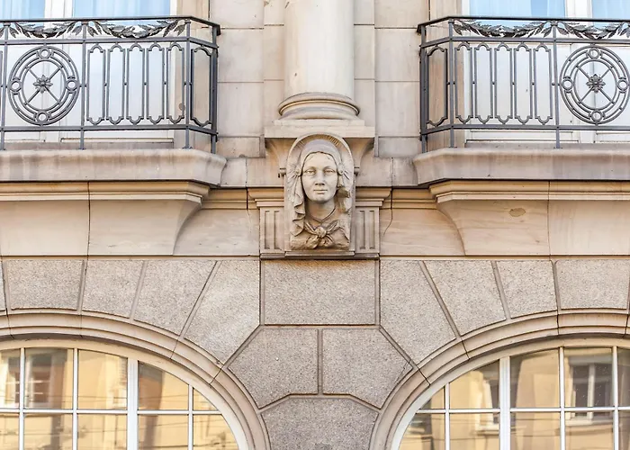 Hotel vicino al College: Hotel Monopol - Central Station