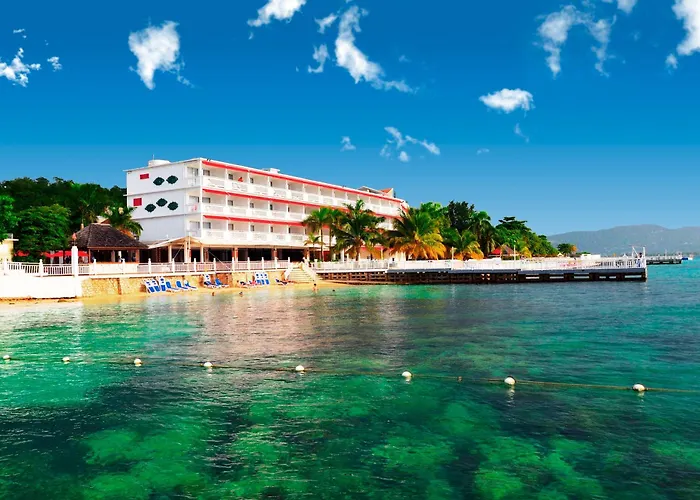 Grand Decameron Montego Beach, A Trademark All-Inclusive