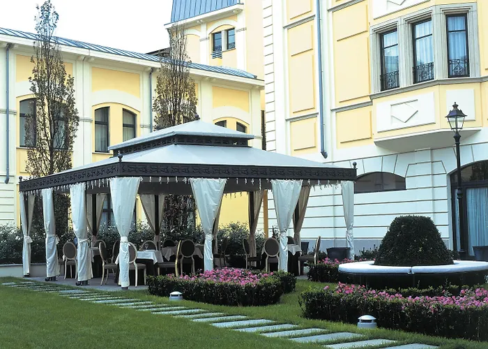 Grand Visconti Palace