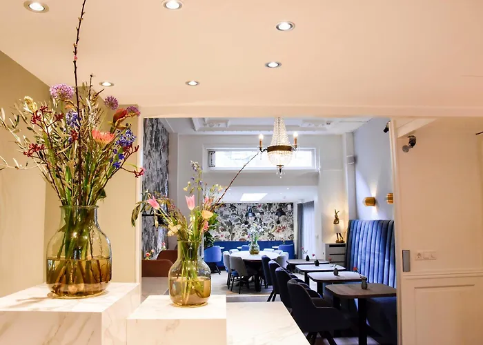  Boutique Asterisk, A Family Run