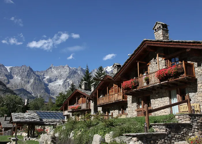 Au Coeur Des Neiges Resort Spa & Free E-Bike