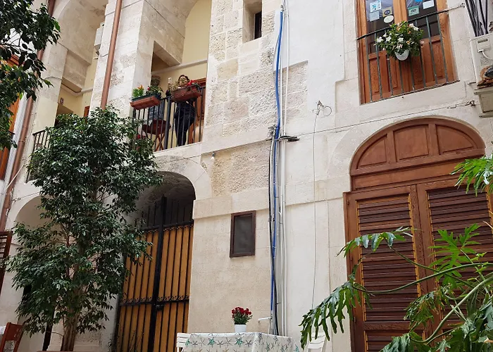 Self Catering: Artemide