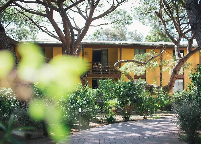 Canado Family Hotel