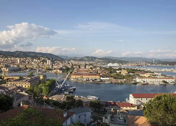 Hotel 3 stelle: La Finestra Sul Golfo