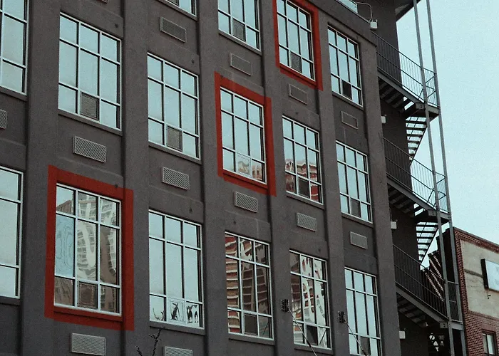 Hotel all'aeroporto: Feather Factory Hotel