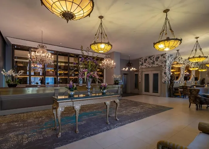 Hotel 5 stelle: The Trinity City Hotel